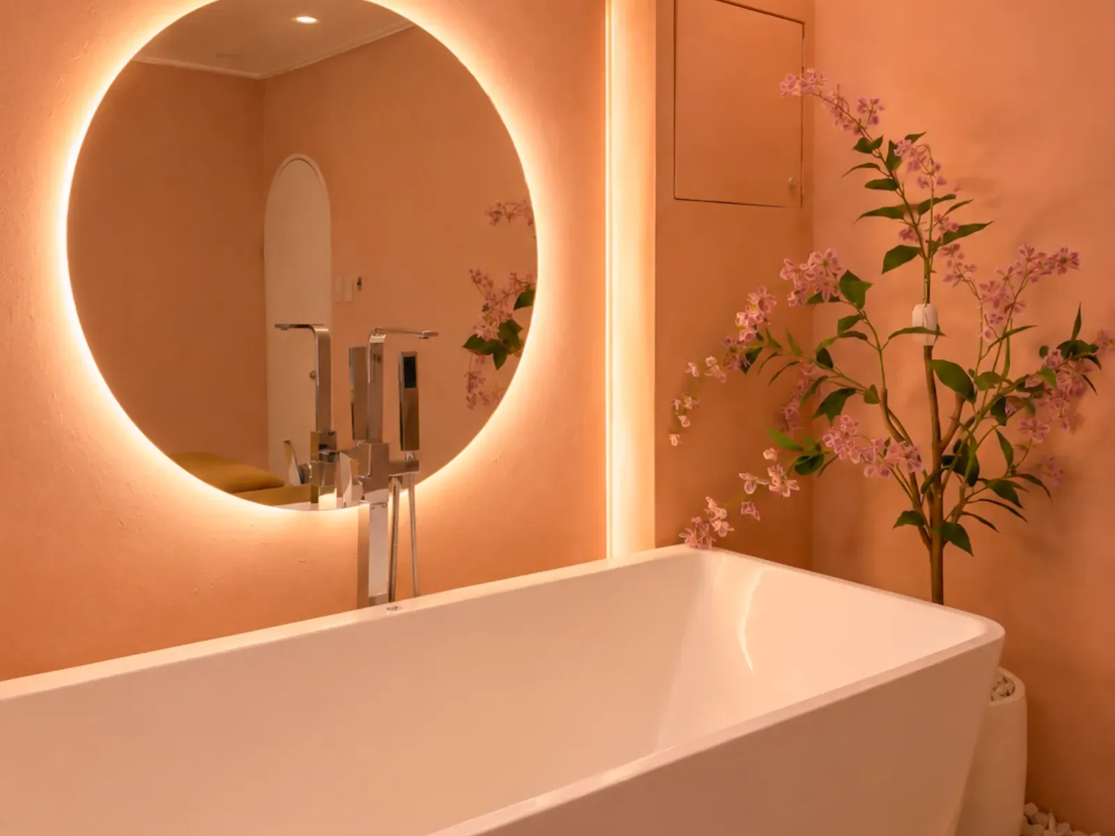 Bliss Suite bathtub detail